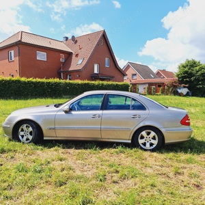 Mercedes Benz E-280 CDI Avantgarde Cubanitsilber-Metallik