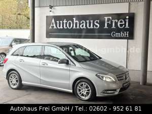 Mercedes-Benz B 200 B -Klasse*COMAND*KLIMAAUTOM.*COMAND*2-HAND