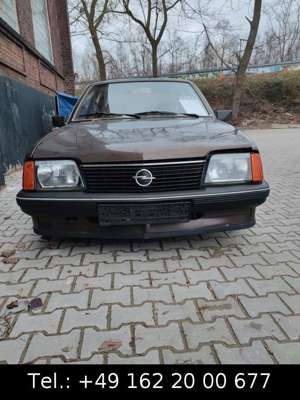 Opel Ascona -C*OLDTIMER*H-KENNZEICHEN*AUTOMATIK* Bild 2