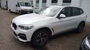 BMW X3 xDrive 30 d Advantage PANO AHK Harmann