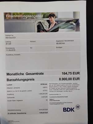 Kia Soul EV schwarz mit rotem Dach