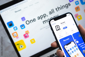   # REVOLUT Onlinebank ohne Bonität Abfrage bietet ein dauerhaft kostenloses Konto mit Debitkarte 