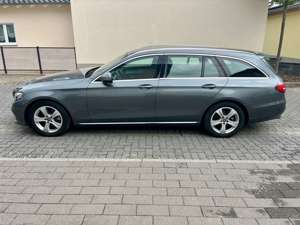 Mercedes-Benz E 200 E 200 d (213.213)