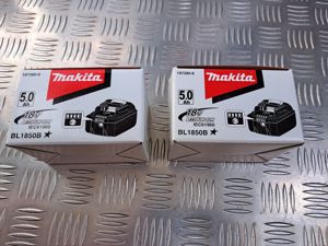 Makita Akku-Schlagschrauber 1 2" 18V DTW300RTJ + 2 x Akkus 1850B LED + 1 4 Adapter - neu unbenutzt Bild 3