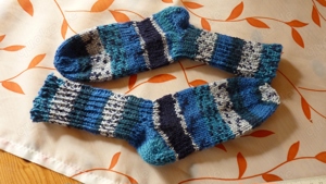Kindersocken aus Sockenwolle,selbst gestrickt, neu Bild 2