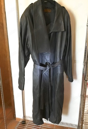 Damenledermantel, Mausgrau (Lamm-Nappa) getragen, Gr. 42-44