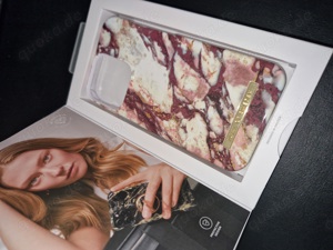 Ideal of Sweden Handyhülle IPhone 13 PRO Calcatta Ruby Marble 