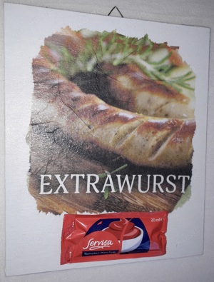 Leinwandbild Bratwurst mit Tomatenketchup, Grillen