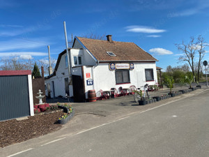 Traditions-Ausflugslokal  Münchner Häusl  mit großem Biergarten 