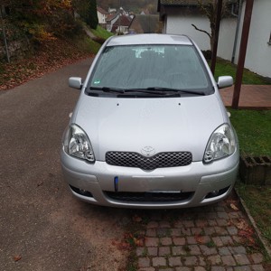 Zu verkaufen Toyota Yaris 1.3 Benzin 