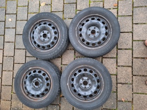 4 Audi Stahlfelgen mit Winterreifen