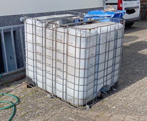 IBC-Tank 1000 L gebr.  zu verschenken