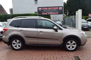 Subaru Forester OHNE FAHRZEUGPAPIERE,XENON,KAMERA,AHK.