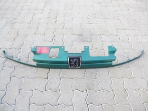 Orig. Peugeot 306 Kühlergrill Grill Grün 9621133177