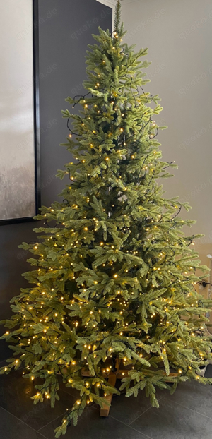 Fairytrees Weihnachtsbaum Tannenbaum 220 cm künstlich Spritzguss 