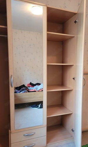 Kleiderschrank Ahorn mit Silber Bild 3