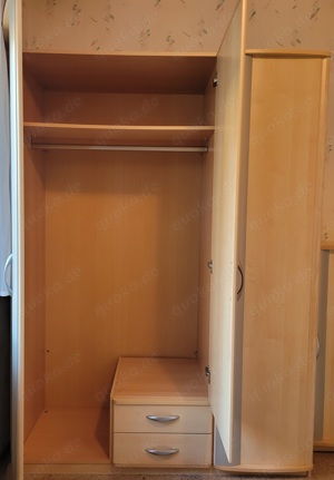 Kleiderschrank Ahorn mit Silber Bild 4