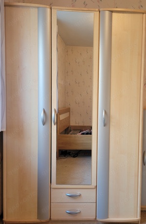 Kleiderschrank Ahorn mit Silber Bild 5
