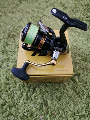 Angelrolle Daiwa legalis lt 23 2500 mit j braid 0.10