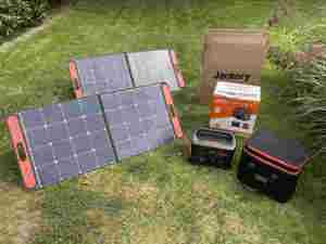 Jackery Explorer 1000 1002Wh Tragbare Powerstation + 2 Solarpaneele