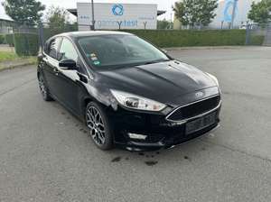 Ford Focus Titanium ZahnriemenInspektionTÜV NEU NAVI TOP