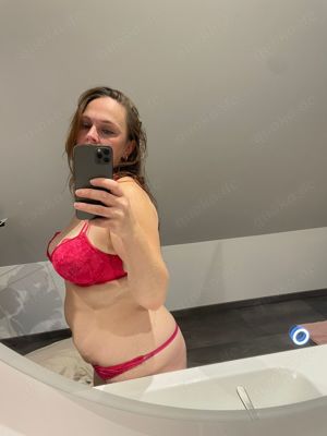 Deutsche Milf 32 bietet GV BJ treffen an 