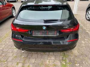 BMW 118 i Advantage *Unfall,Airbags geschlossen* Bild 5