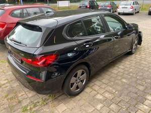 BMW 118 i Advantage *Unfall,Airbags geschlossen* Bild 4