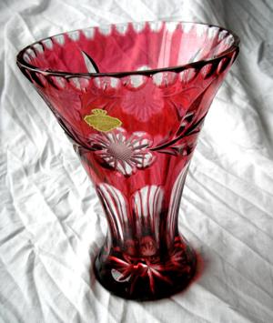 Alte rote Kristallvase vintage