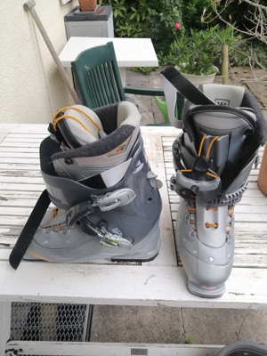 Verkauf Ski und Schuhe