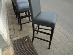 Gepolsterte Barhocker, Holzgestell dunkel Sitzhöhe 80 cm Bild 3
