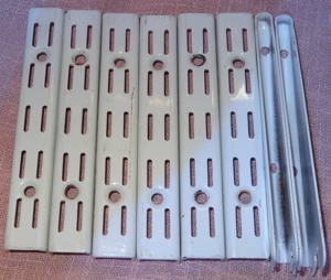 D Spur Regale Doppelschlitz  8 Teile Stahl weis =Wandschiene 6 Stk 17x2,2   16,5 Ablagehalterung 2 S Bild 6