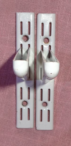 D Spur Regale Doppelschlitz  8 Teile Stahl weis =Wandschiene 6 Stk 17x2,2   16,5 Ablagehalterung 2 S Bild 3
