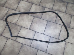 Türgummi hinten links MR199187 Mitsubishi Galant E50