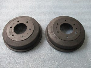 2x Bremstrommel Mitsubishi L200 L300 Pajero L040