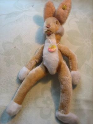 Steiff 9 Verschieden alte Tiere und Figuren    VHS