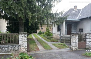 Großes Haus mit Werkstatt und schönem Garten in Ungarn