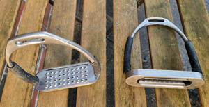 Sicherheits-Steigbügel mit Edelstahleinsatz, beweglich, gebraucht Bild 3