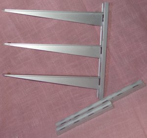 D Einloch Regalsystem Alu 3 Wandschienen 3 Winkelträger 24x1,8 gebraucht noch gut erhalten 
