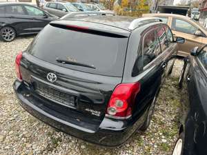 Toyota Avensis 2.0 D-4D Travel Bild 3