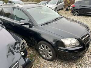 Toyota Avensis 2.0 D-4D Travel Bild 2