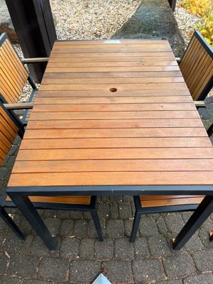 10 Tische mit 39 Stühlen Gastronomie Garten