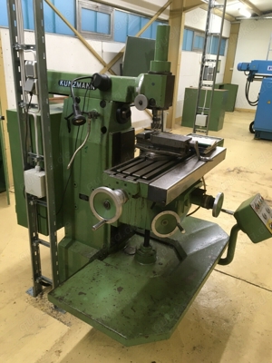Kunzmann konventionelle Fräsmaschine UFN 6 N Bj. 1981 aus Lehrwerkstatt