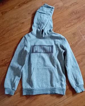 Pullover und T-Shirt Jogginganzug Größe 128