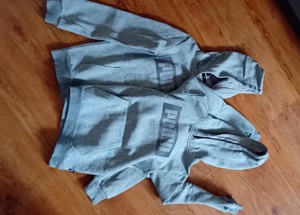 Pullover und T-Shirt Jogginganzug Größe Puma und Lego128 Bild 3