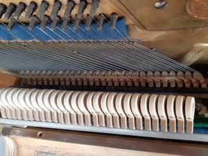 Klavier Ackermann, überholt, Schmuckstück  Bild 7