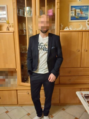 Charmanter Gentleman (34) sucht neugierige Lady für unvergessliches Abenteuer