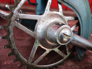 Neckermann Kurbelgarnitur Glockenlager Welle tretlager oldtimer thompson Fotos: Neckermann Kurbelgar