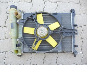  Orig. Fiat Uno Wasserkühler Kühler Lüftermotor Kühlerpaket 78518669