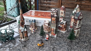 Winter Weihnachtsdorf beleuchtet mit 2 Lichterketten